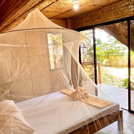 Amami Beachfront Villa With Private Beach Puerto Galera Exterior photo