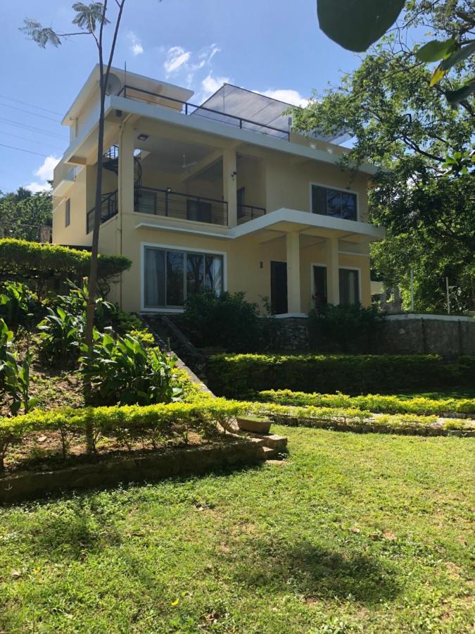 Amami Beachfront Villa With Private Beach Puerto Galera Exterior photo