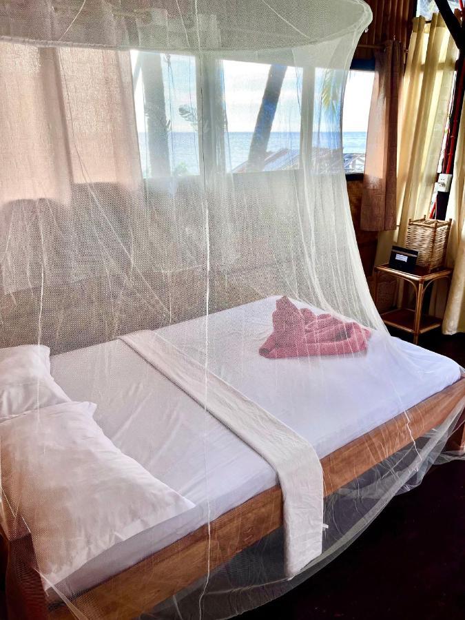 Amami Beachfront Villa With Private Beach Puerto Galera Exterior photo