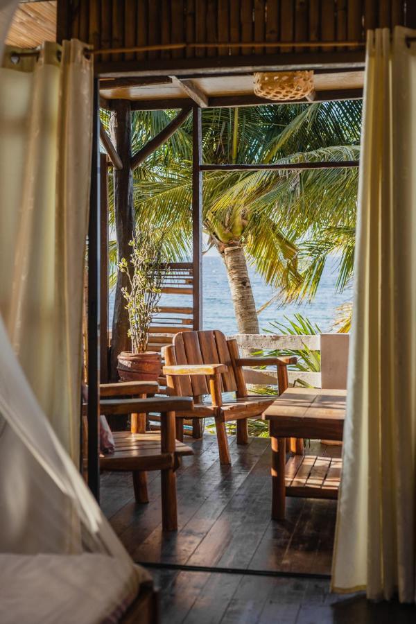 Amami Beachfront Villa With Private Beach Puerto Galera Exterior photo