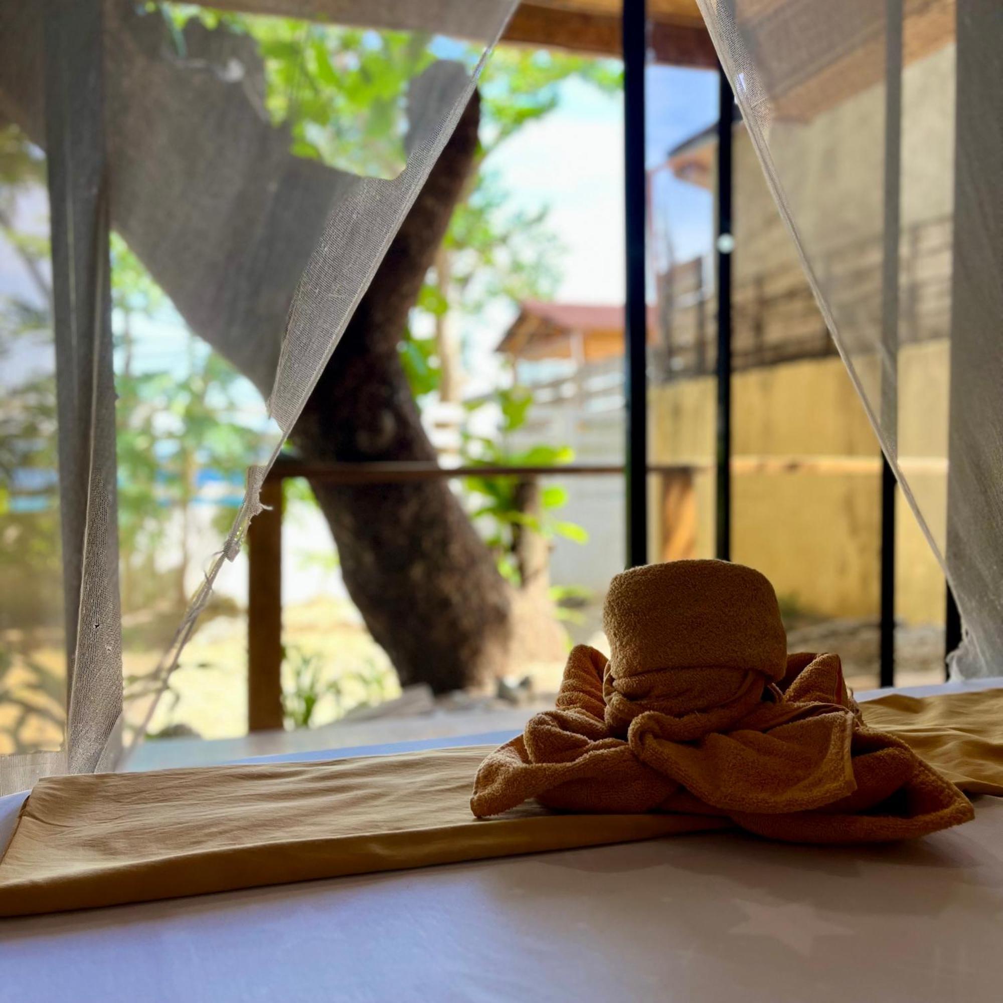 Amami Beachfront Villa With Private Beach Puerto Galera Exterior photo